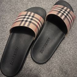 Burberry Slides 