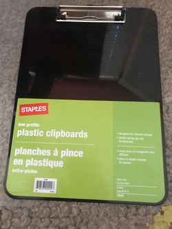 Staples Black Glossy Plastic Clipboard