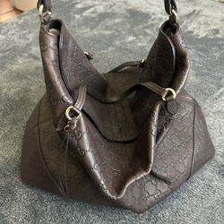 Women’s Leather Gucci Bag 