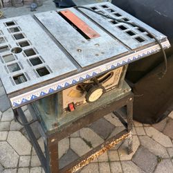 Table Saw With Stand