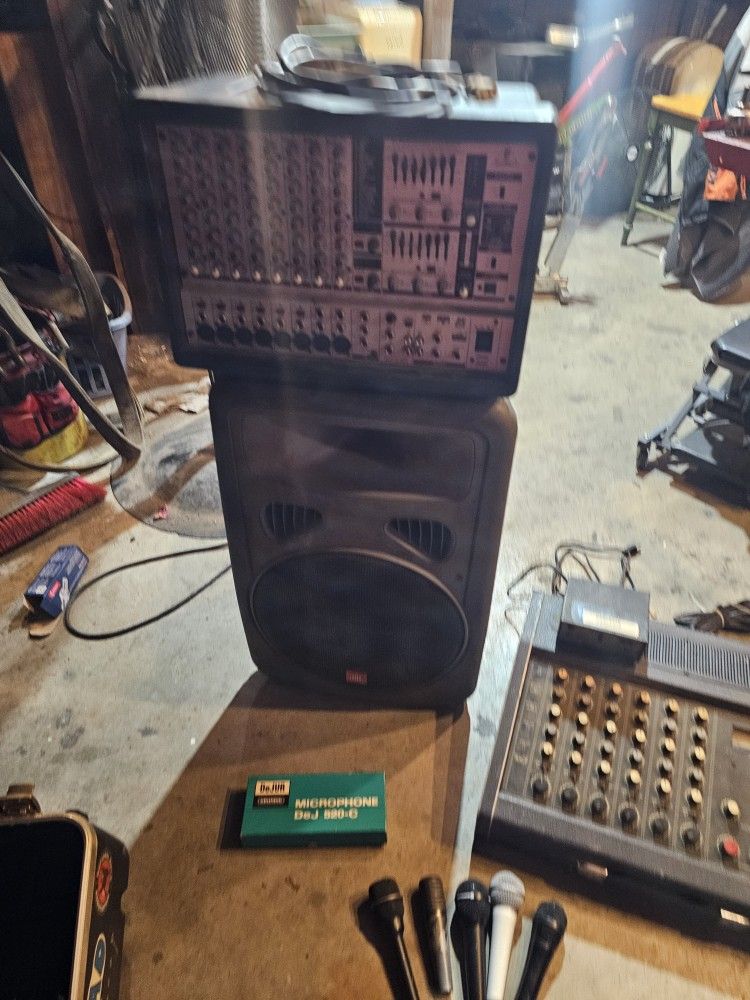 Recording Studio Mixers Mics Speaker Amps