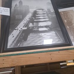 Chicago Large Black Frame 