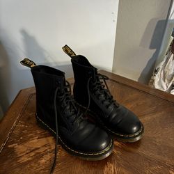  Dr. Martens 1460 