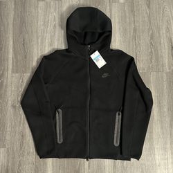 Black Nike Tech XXL