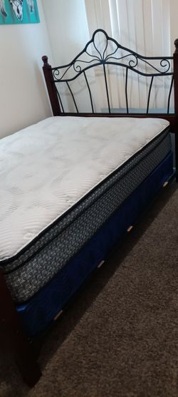 Full size bed