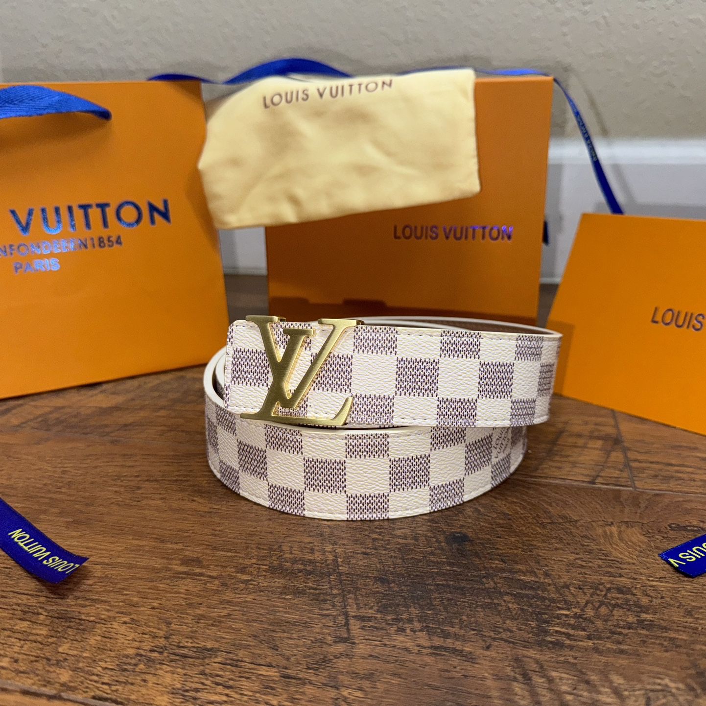 Brand New Gold Buckle / White Checkered Belt With Bag 