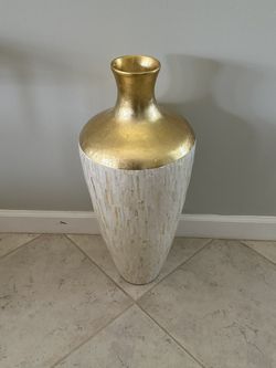 Two Z Gallerie mother Of Pearl vases