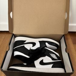 Jordan 1 Mid Top- Carbon Fiber (Size: US Men’s 11)