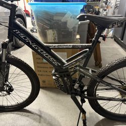 Mongoose Blackcomb Men's Mountain Bike 