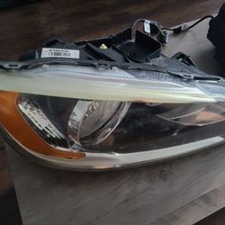 Volvo s/60 hal us rhs headlights pair