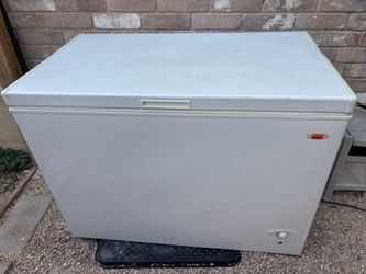 Chest freezer