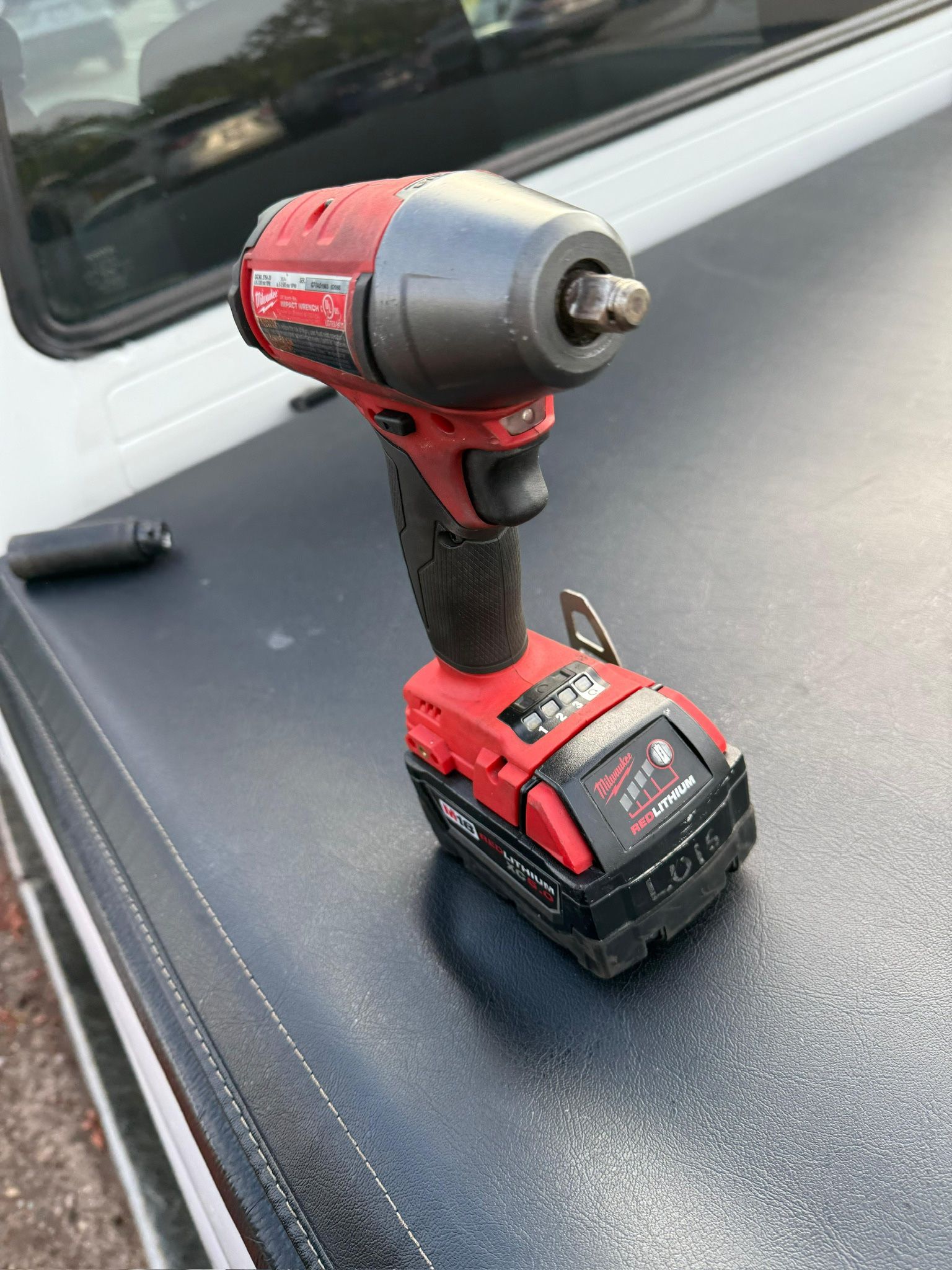 Milwaukee Impact Wrench 18v , 3/8 Drive