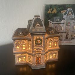 Dickens Village Porcelain Lighted City Hall. 