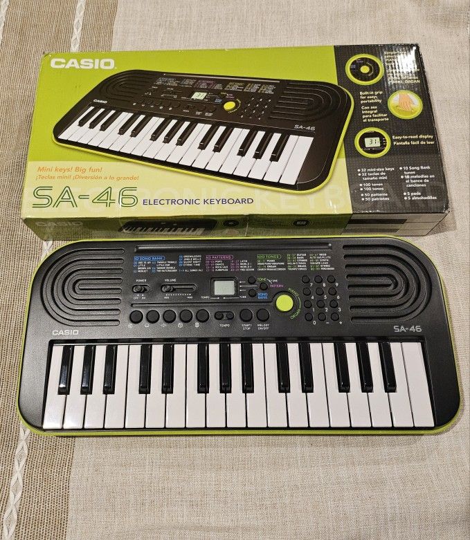 Casio SA-46 32 Mini Keys Musical Keyboard (Black/Green)