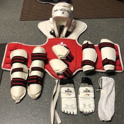 Taekwondo Gear Including Tournament Foot Gear