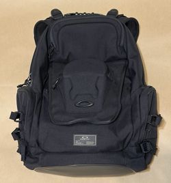 Oakley Icon 2.0 Backpack. Brand new