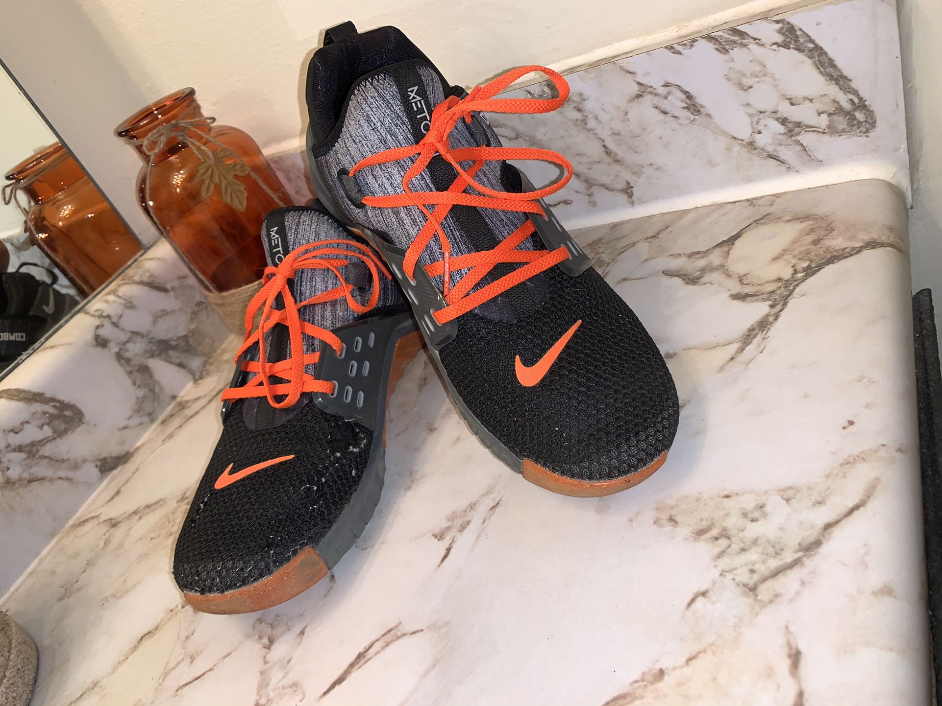 Metcons Nike Men OSU tennis shoe
