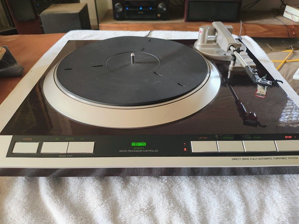 Denon DP 52F Turntable