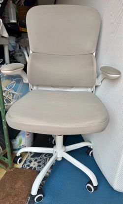 Ergonomic office chair
