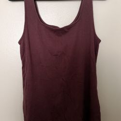 Soft mauve short-sleeve tee featuring a bold orange sun and EVERYDAY text. Casual crewneck silhouette for easy wear. Lightweight, everyday layering pi