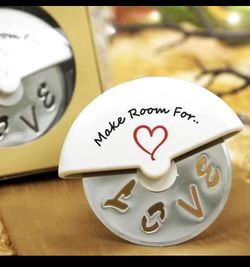 WEDDING /PIZZA PARTY FAVORS! 40 Pizza Cutters $1 Each