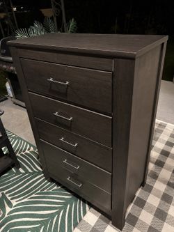 Ashley furniture five drawer dresser