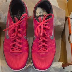 Nike Women's Pink Running Sneakers