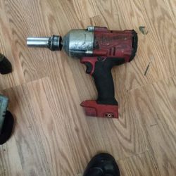 Milwaukee Power Tools