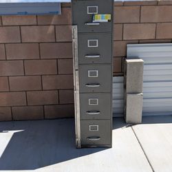 Metal Filing Cabinet 