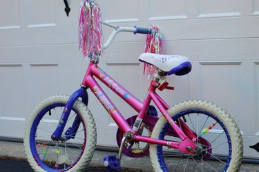 Girls Lil Gem Pink Bicycle New Condition