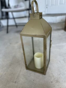 Gold Lanterns and String Light Vines