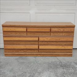 Dresser Bureau Chest of 7 Drawers