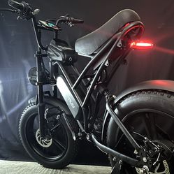30 Mph Electric Bike - Like NEW - High seat/ high handle bar Full suspension Cruiser Well Kept (info In Description) 