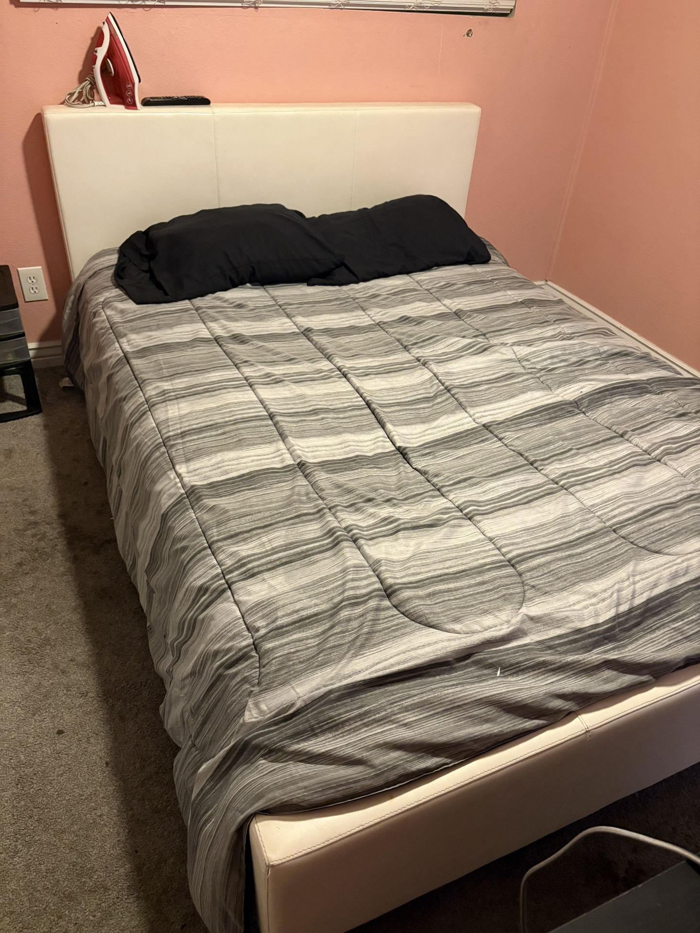 Queen Bed Serta Perfectsleeper With Frame $280 OBO
