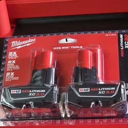 Brand New MILWAUKEE M12 12-Volt Lithium -lon XC Extended Capacity 3.0 Ah Battery Pack (2-Pack)