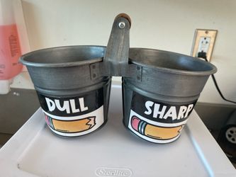 Sharp/Dull Container