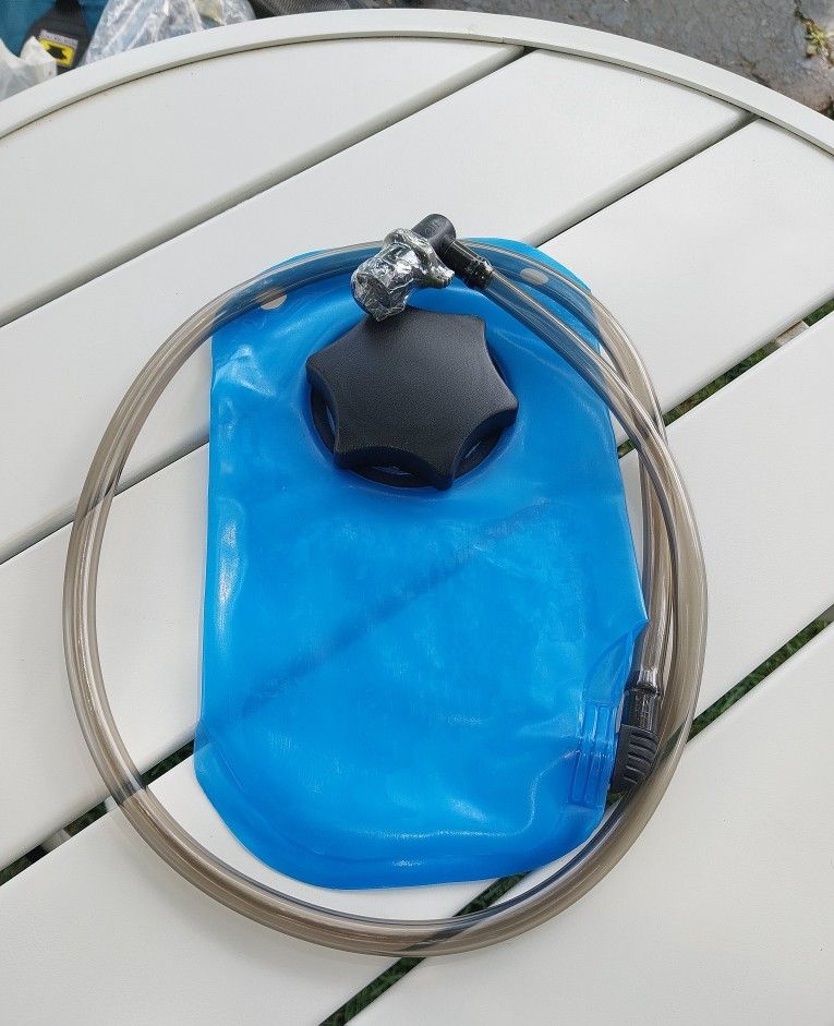 2L Hydration Bladder + Shut-Off Bite Me Valve – Leak-Proof Water Reservoir – Outdoor Ready