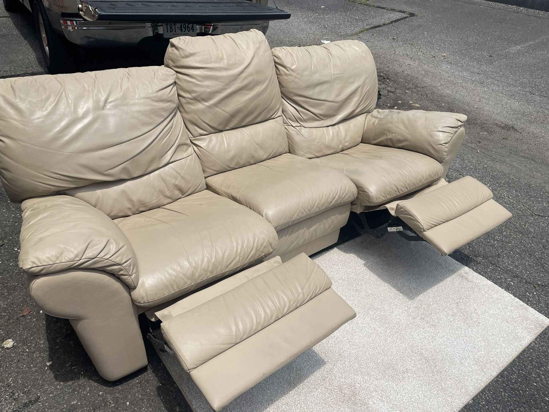 FREE DELIVERY | Leather Reclining Sofa