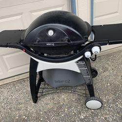 Weber Q3200 Propane BBQ Grill With Cover