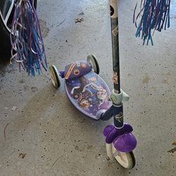 Scooter - Frozen Theme