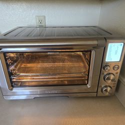 the Smart Oven® Air Fryer
11 smart cooking functions including Air Fry.