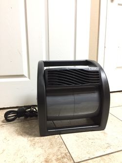 Lasko Max Performance Pivoting Utility Fan Model U15720 for Sale in  Arlington, TX - OfferUp