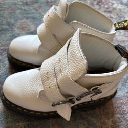 Doc Martens White Leather Boots size 6
