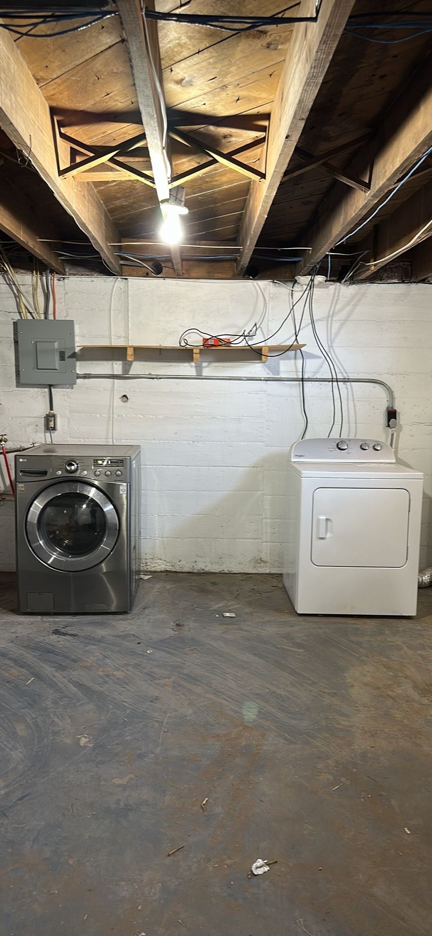 Whirlpool & LG Washer And Dryer Set