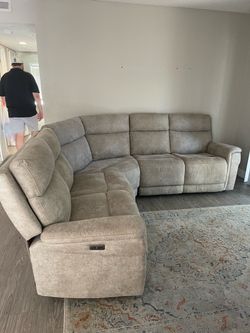 LIVING SPACES RECLINING COUCH