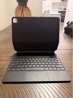 Bluetooth rechargeable magnet keyboard case iPad Pro 12.9