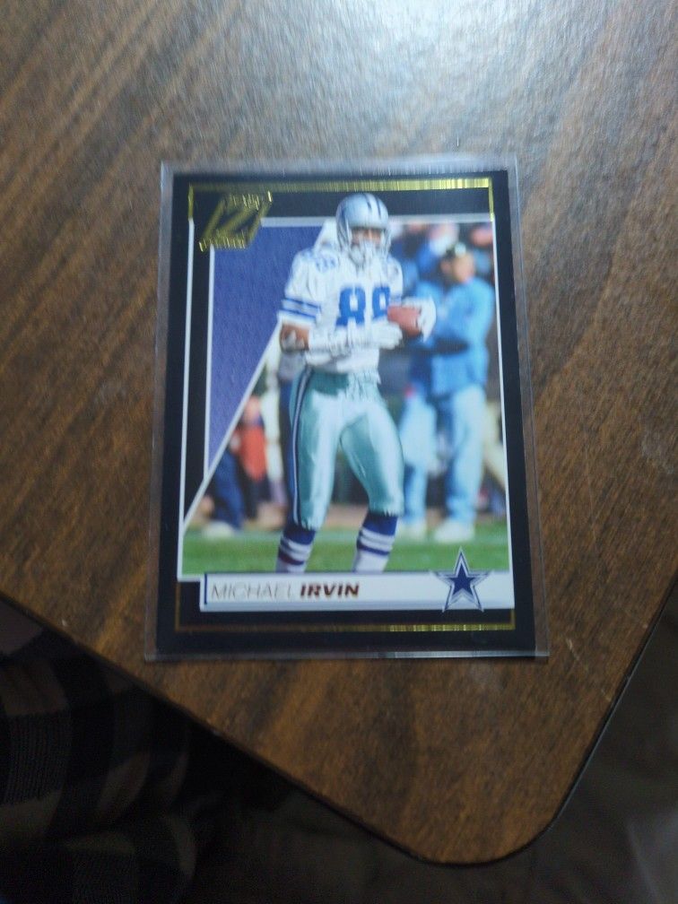 MICHAEL IRVIN BASE Football Card.