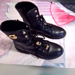 Black G boots 10M   in good condition