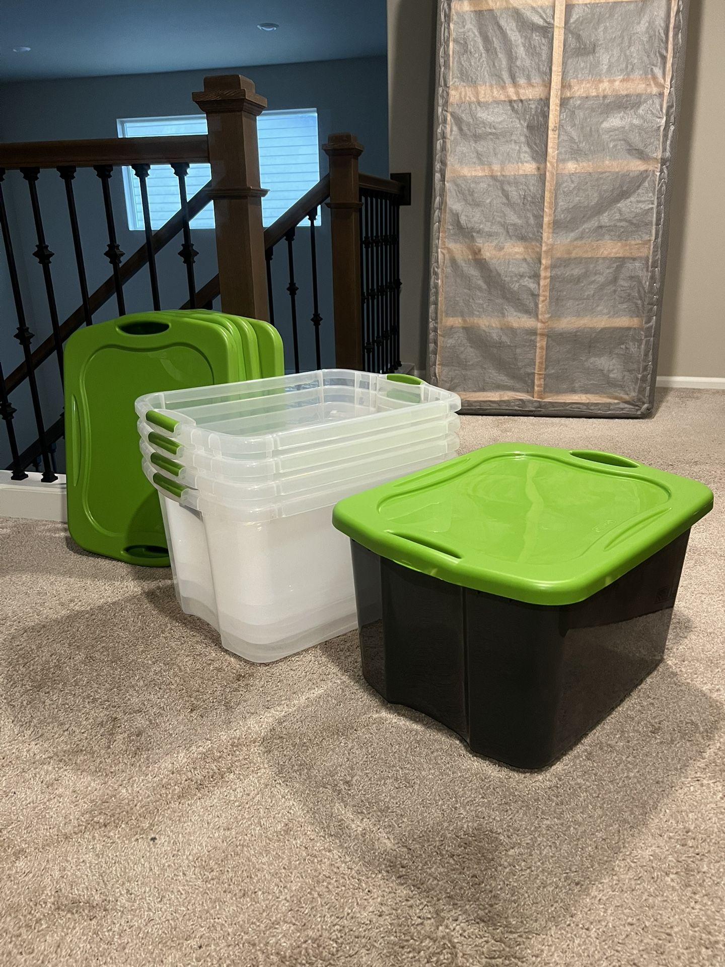 5 Green +3 Pinks + Black Large Container + 1 Large Cloth Storage +1 Small Cloth Storage 