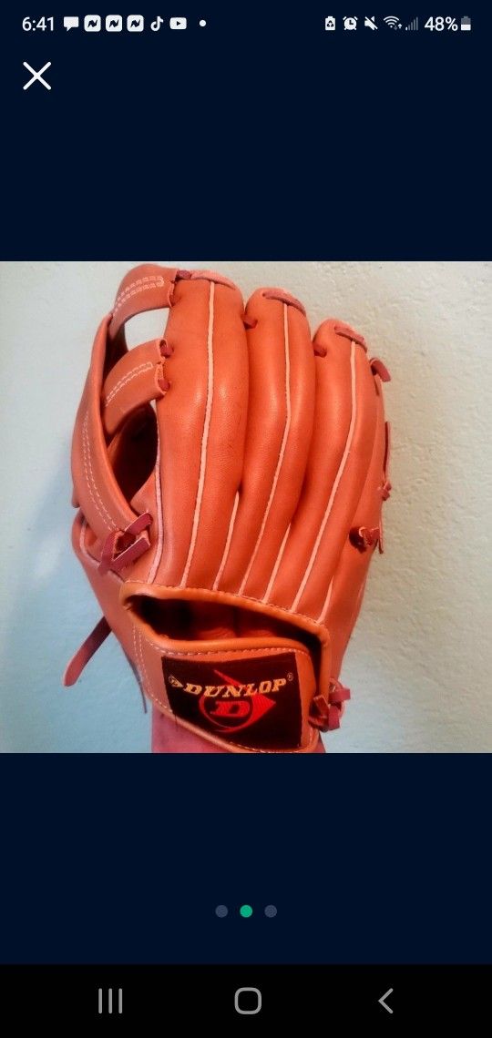 Dunlap Leather BASEBALL Glove..fits On Right Hand..like New!..